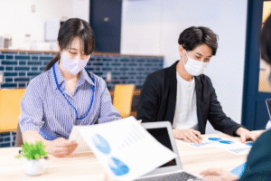 口の動きと音声が一致しないことで起こる錯覚現象
