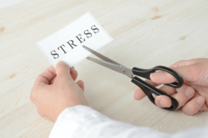 ストレス軽減のために無意識に生じるバイアス