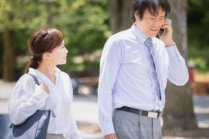 周囲から認められている優秀な人が見せる弱みや失敗が好感度を高める『プラットフォール効果』