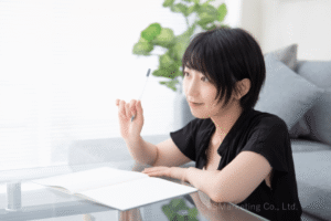 ③書き出すことで思考や感情を俯瞰して見ることができる