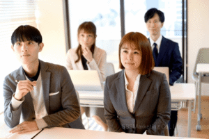 ④同僚が目の前でミスしてしまうと自分も恥ずかしくなってしまう