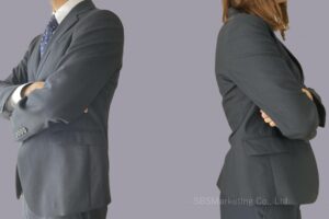 ⑨仲間意識の希薄さが業務停滞につながる