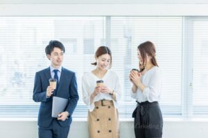 ④社内コミュニケーションが円滑になり、信頼関係が深まりやすくなる