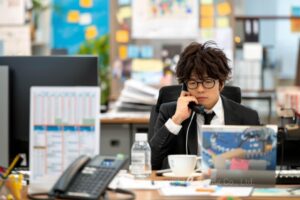 ②雇用主に代わって他者を脅したり欺いたりする仕事