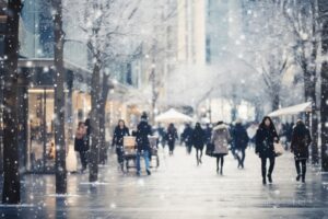 悪天候の中の争いとなった選挙戦