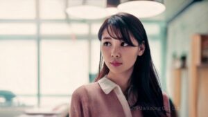 ④他人の言動には「裏があるのではないか」と勘繰るようになる
