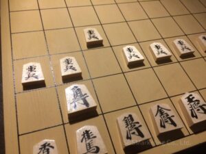 2025年11月27日時点で公式戦通算で2,333対局を経験している棋士