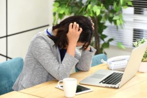 ⑥過去のトラウマによる過小評価