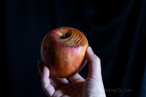 「箱に一つだけ腐ったリンゴを入れておくと、周囲のリンゴまで腐ってしまう」